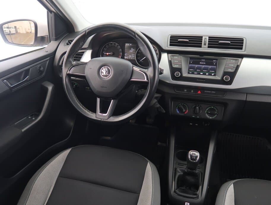 2017 Škoda FABIA - 9