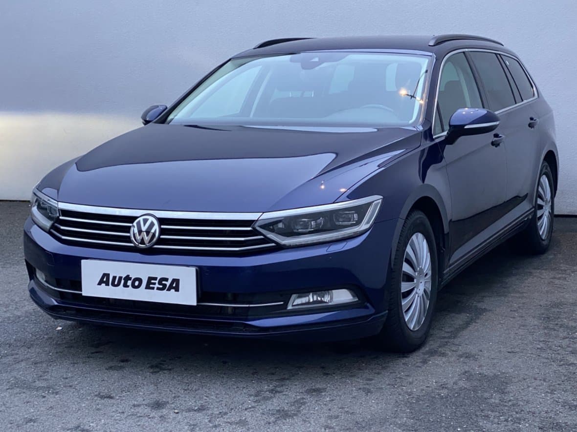2018 Volkswagen PASSAT - 3