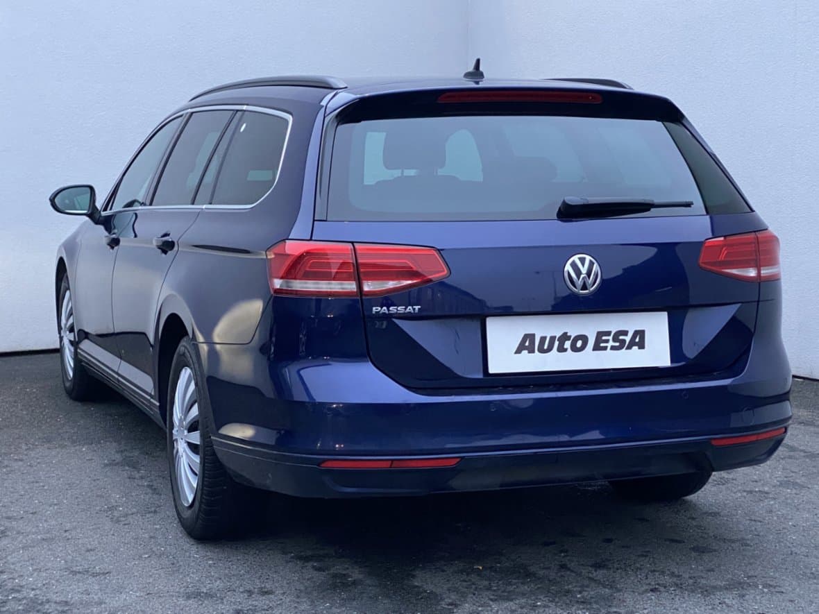 2018 Volkswagen PASSAT - 6