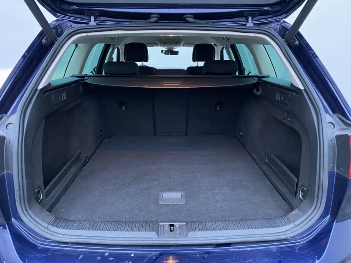 2018 Volkswagen PASSAT - 7