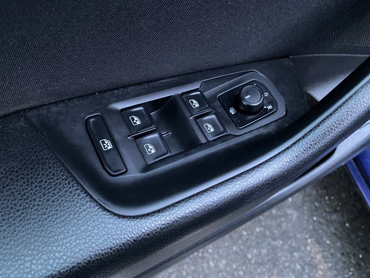 2018 Volkswagen PASSAT - 11