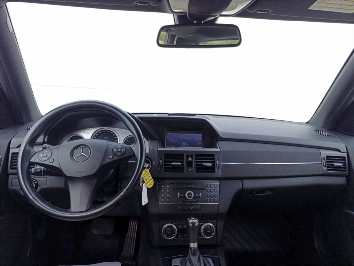 2010 Mercedes-Benz GLK - 14