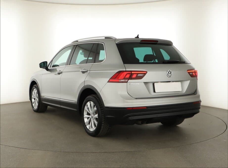 2018 Volkswagen TIGUAN - 5
