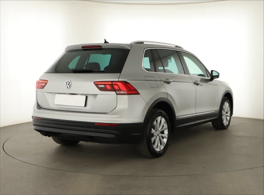 2018 Volkswagen TIGUAN - 7