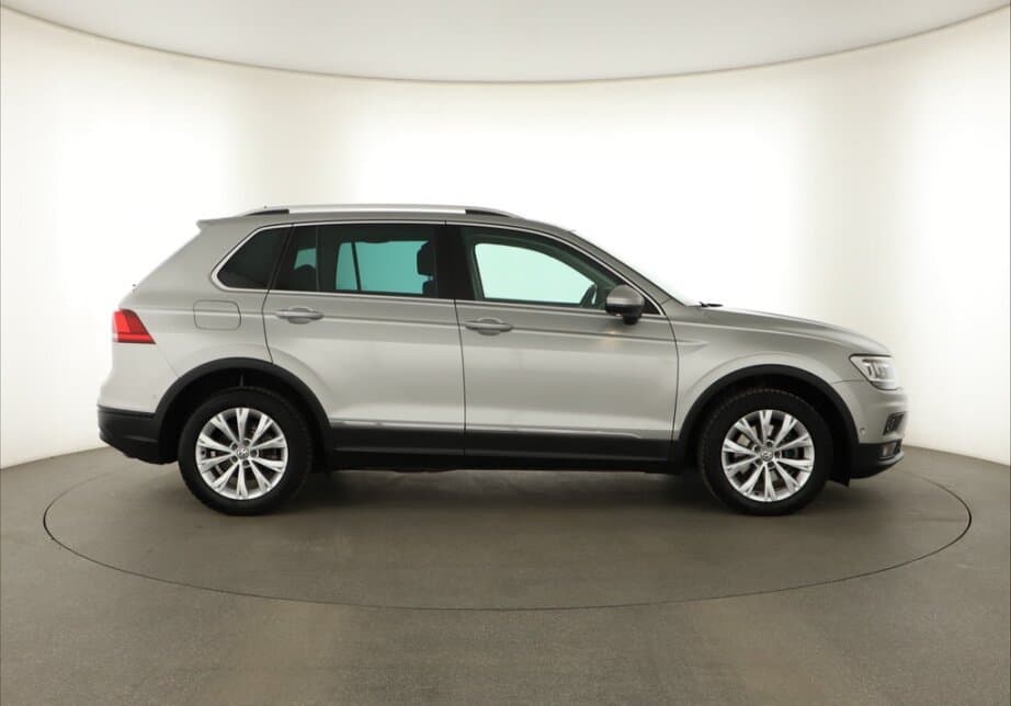 2018 Volkswagen TIGUAN - 8