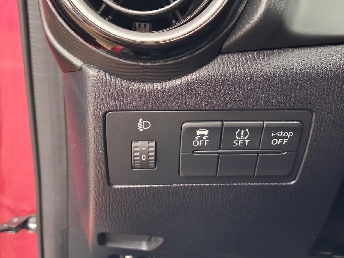 2015 Mazda 2 - 12