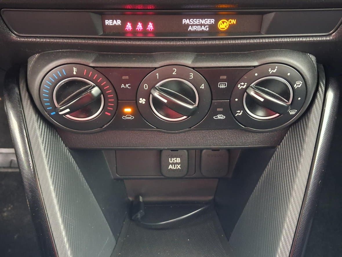 2015 Mazda 2 - 15