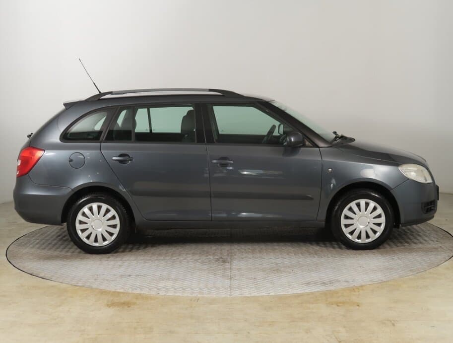 2009 Škoda FABIA - 8
