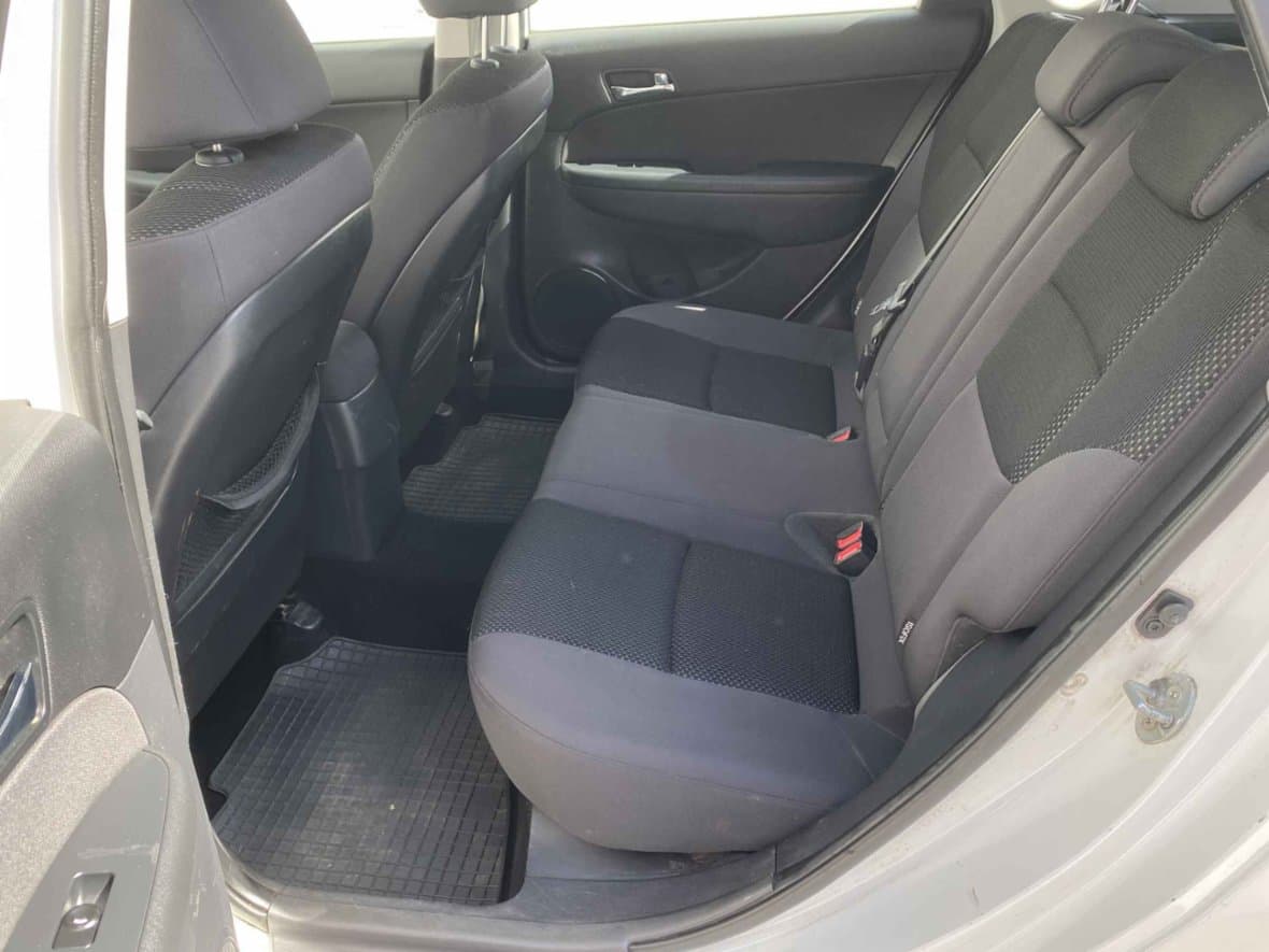 2012 Hyundai i30 - 10