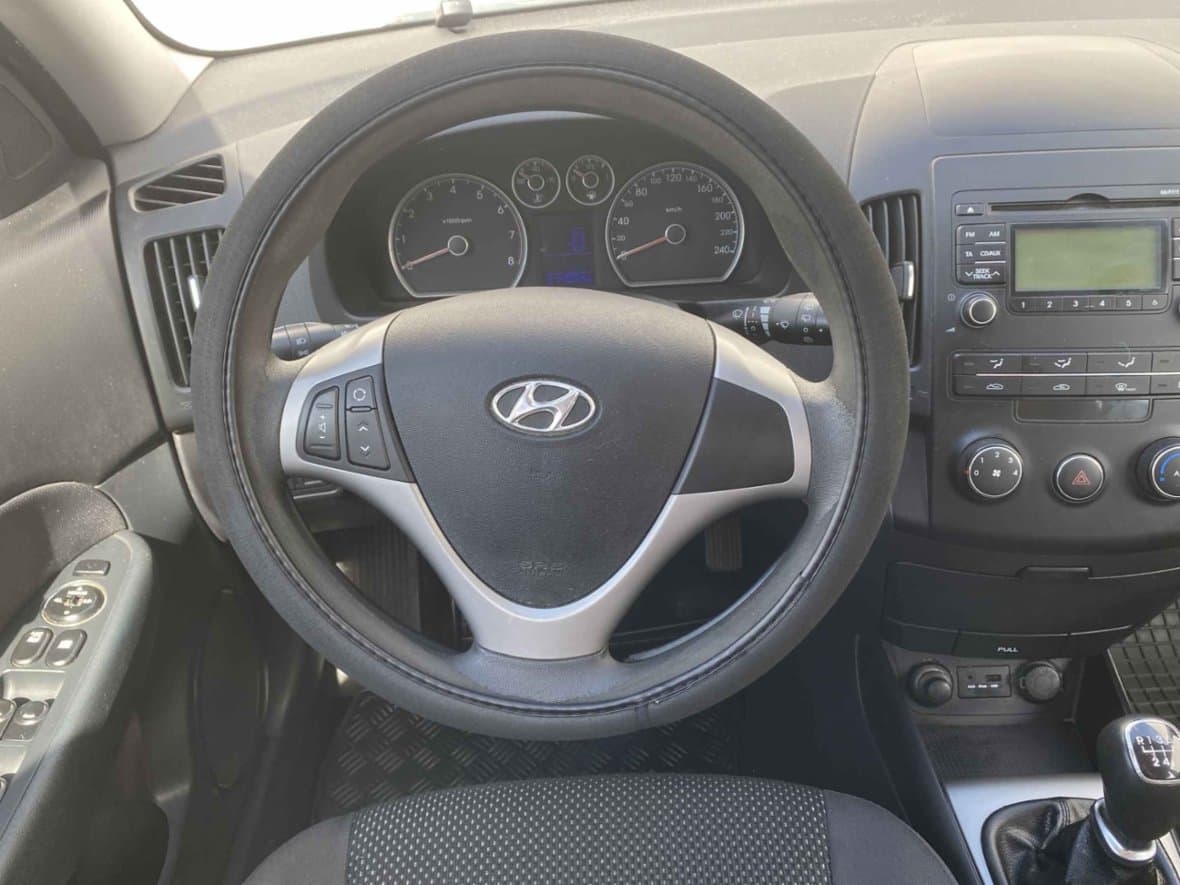 2012 Hyundai i30 - 11