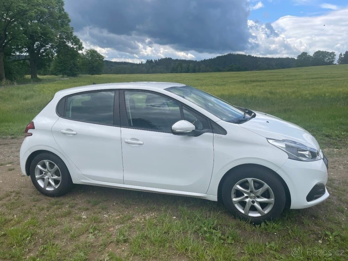 2016 Peugeot 208 - 5