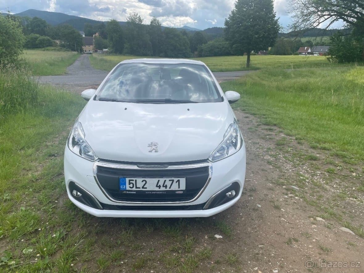 2016 Peugeot 208 - 6