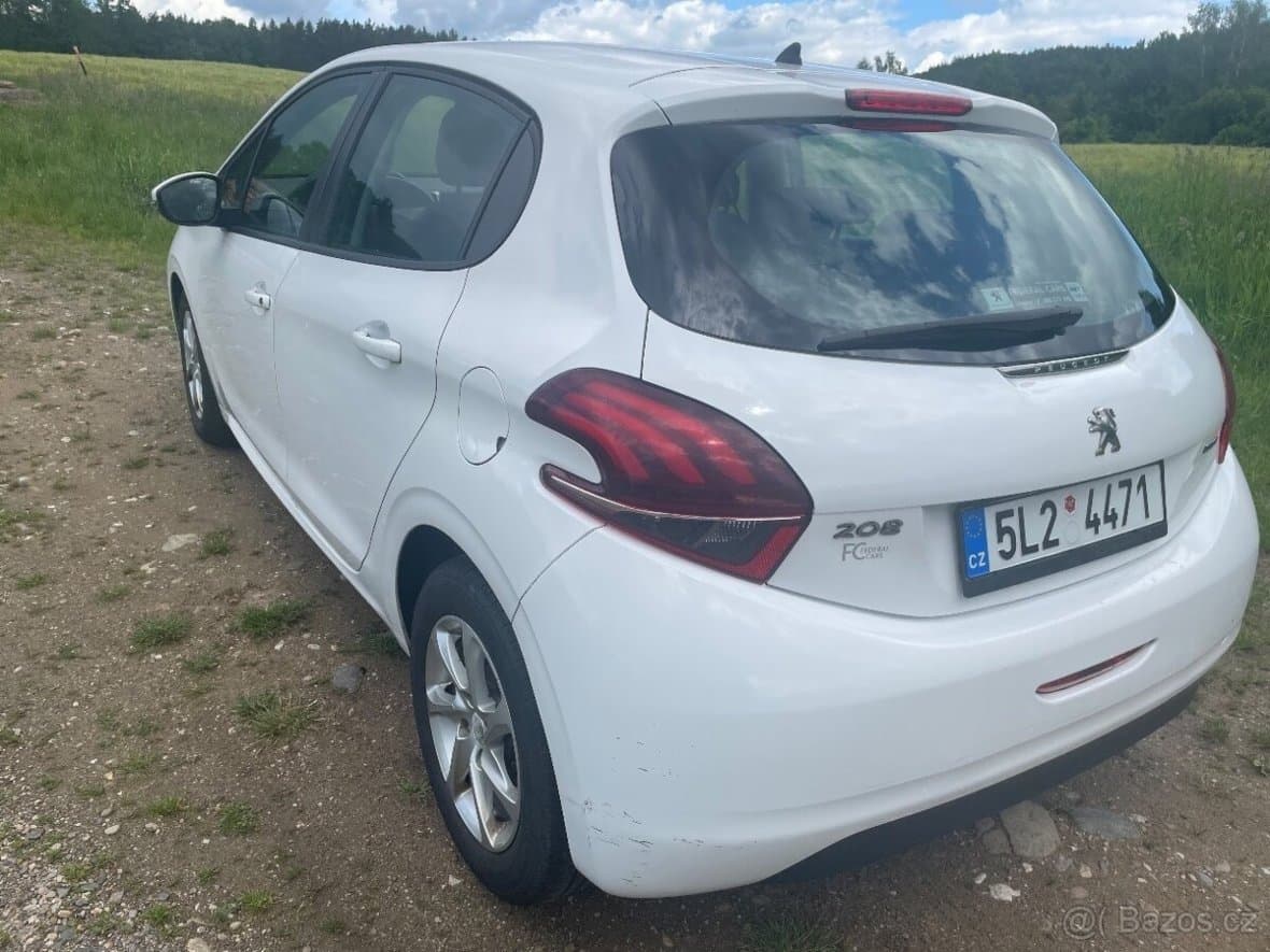 2016 Peugeot 208 - 8