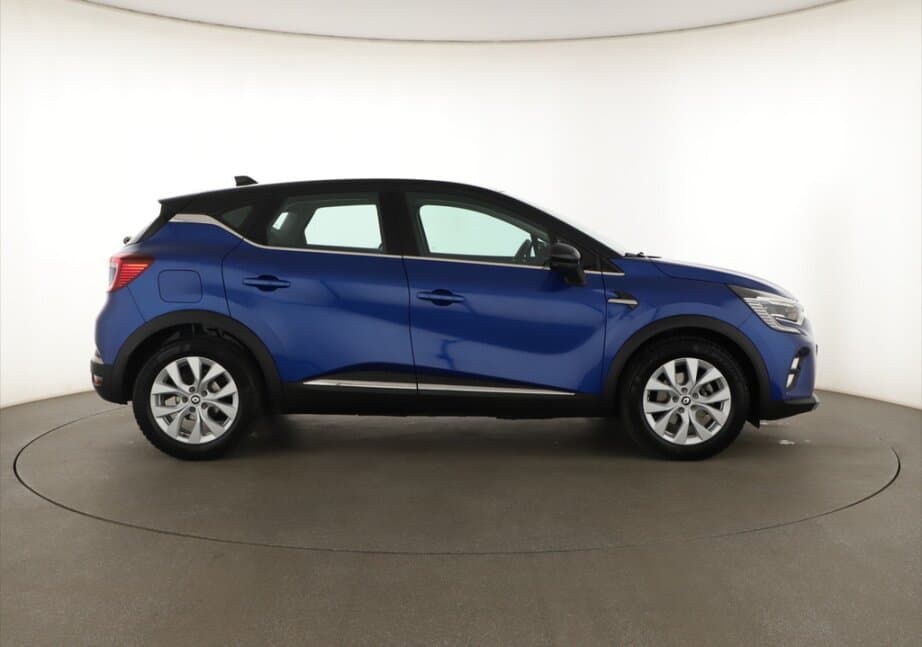 2022 Renault CAPTUR - 8