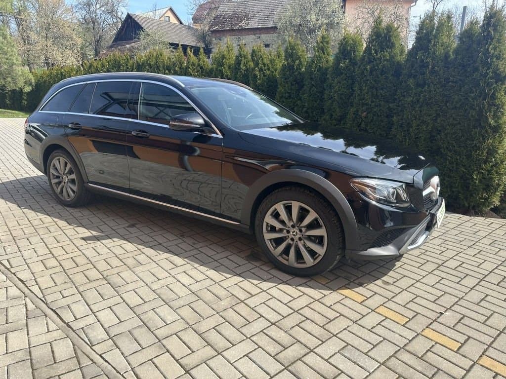 2019 Mercedes-Benz E-CLASS - 2