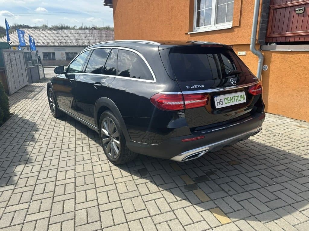 2019 Mercedes-Benz E-CLASS - 7