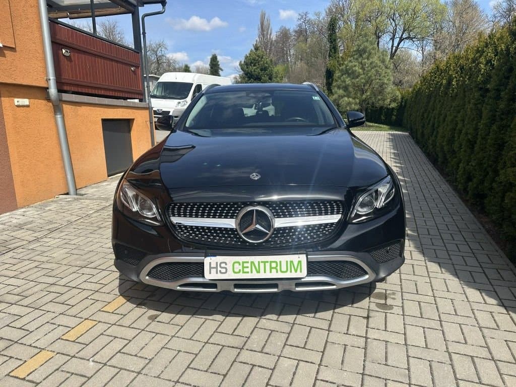 2019 Mercedes-Benz E-CLASS - 10