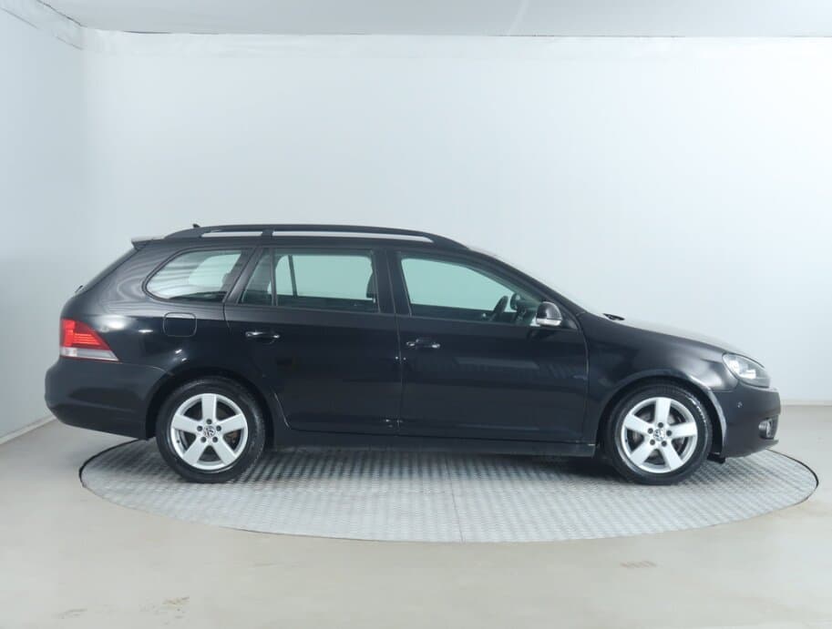 2011 Volkswagen GOLF - 8