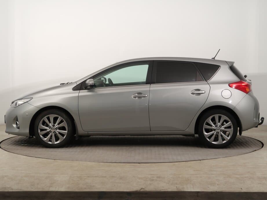 2013 Toyota AURIS - 4