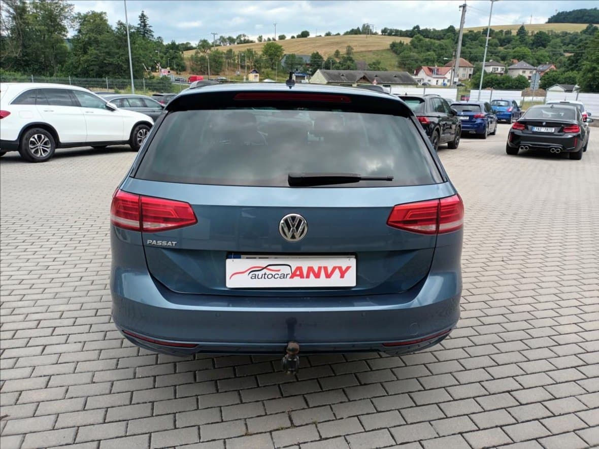 2018 Volkswagen PASSAT - 6