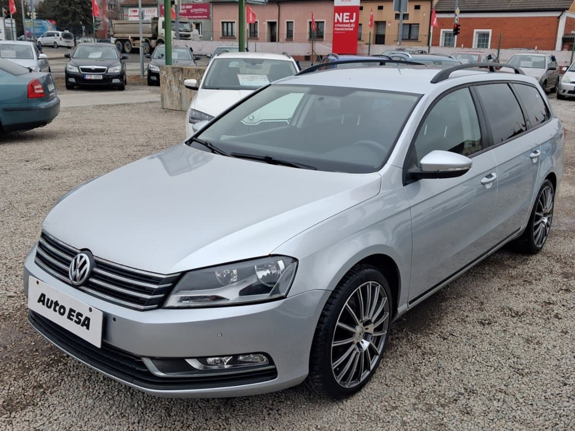 2012 Volkswagen PASSAT - 3