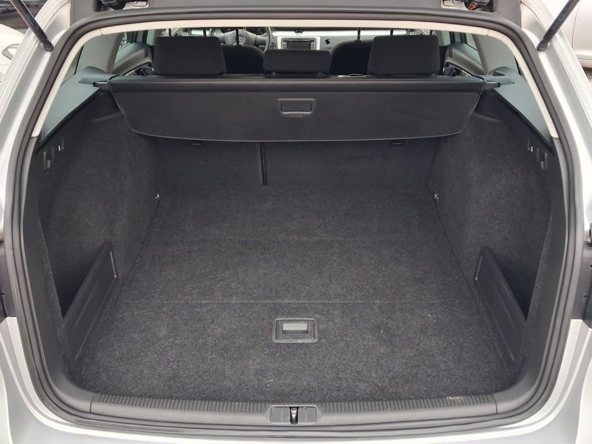 2012 Volkswagen PASSAT - 7