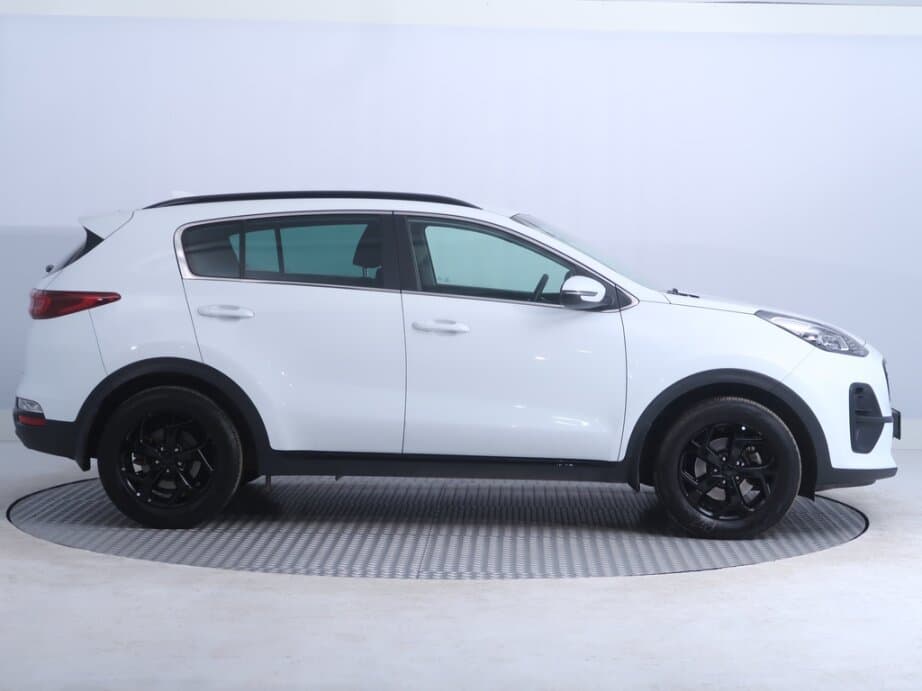 2021 Kia SPORTAGE - 8