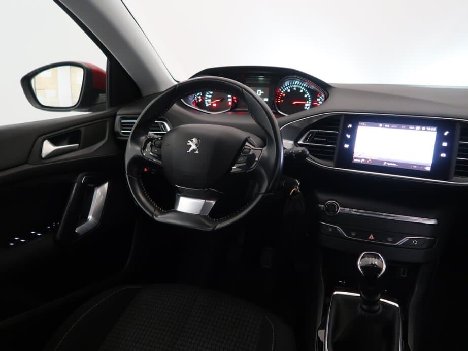 2019 Peugeot 308 - 9