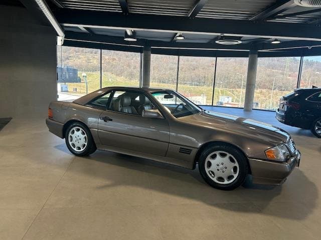 1990 Mercedes-Benz SL - 7