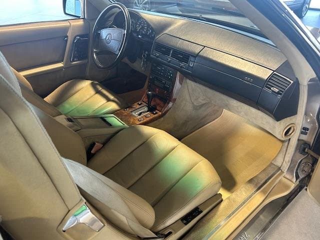 1990 Mercedes-Benz SL - 16