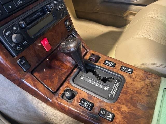 1990 Mercedes-Benz SL - 19
