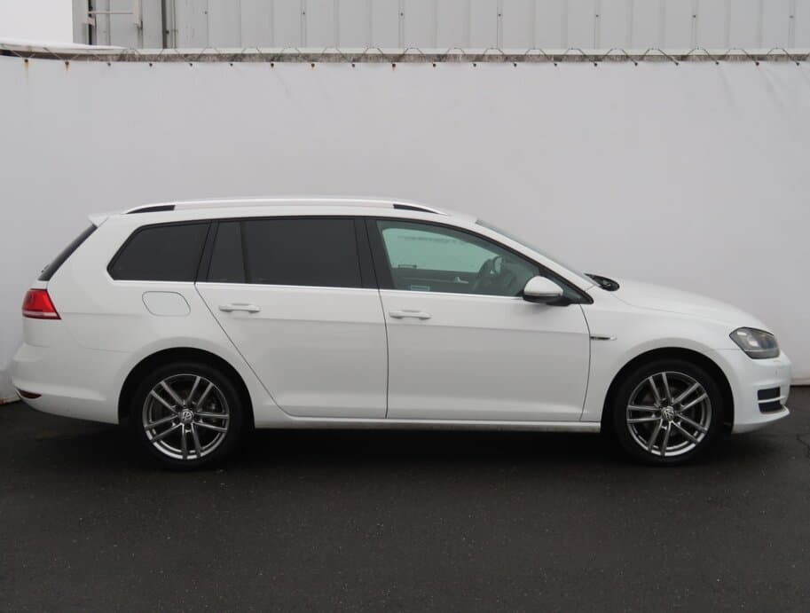 2014 Volkswagen Golf - 8