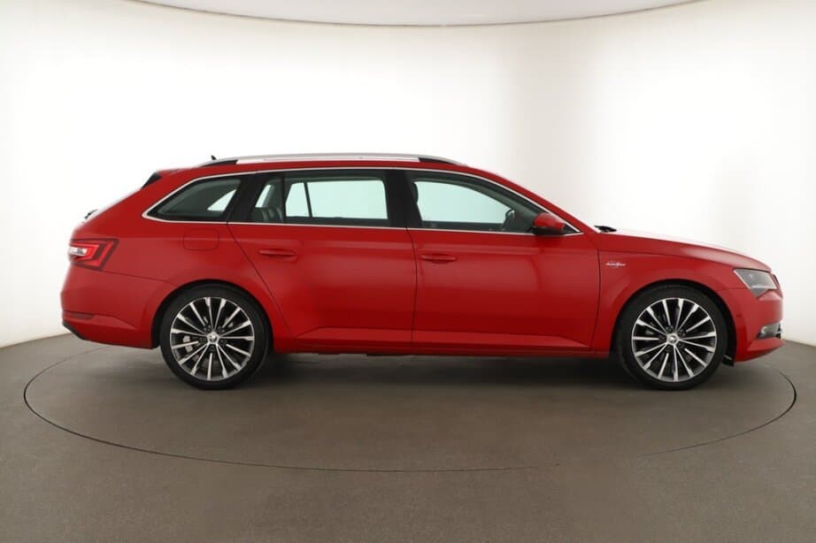 2015 Škoda SUPERB - 8