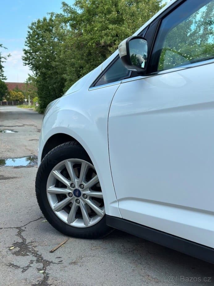 2015 Ford C-MAX - 8