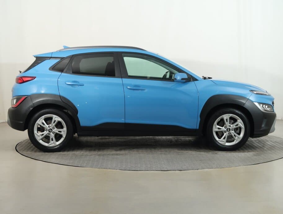 2021 Hyundai KONA - 8