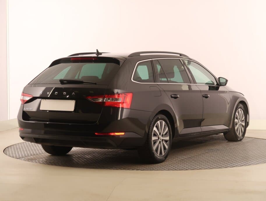 2022 Škoda SUPERB - 7