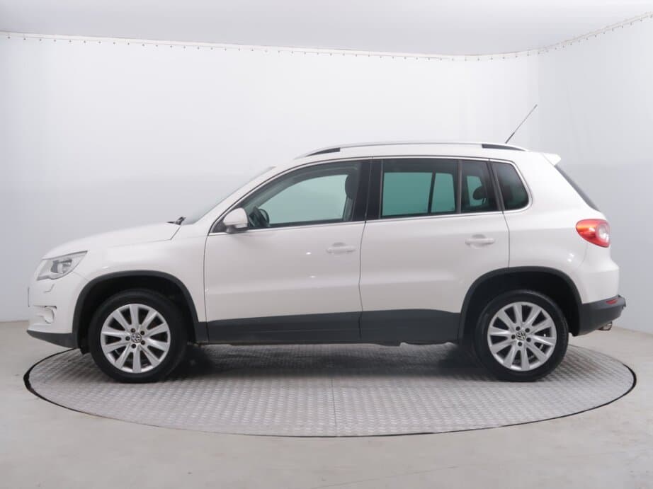 2009 Volkswagen TIGUAN - 4