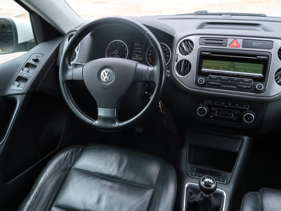 2009 Volkswagen TIGUAN - 9