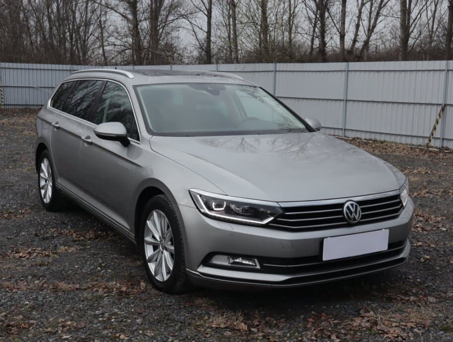 2016 Volkswagen PASSAT