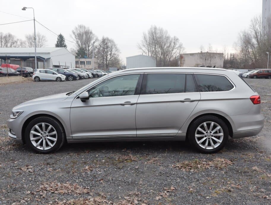 2016 Volkswagen PASSAT - 4