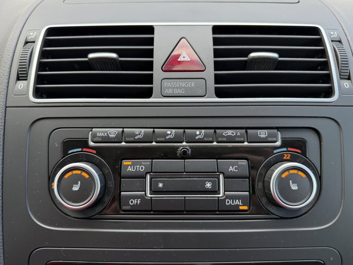 2010 Volkswagen TOURAN - 14