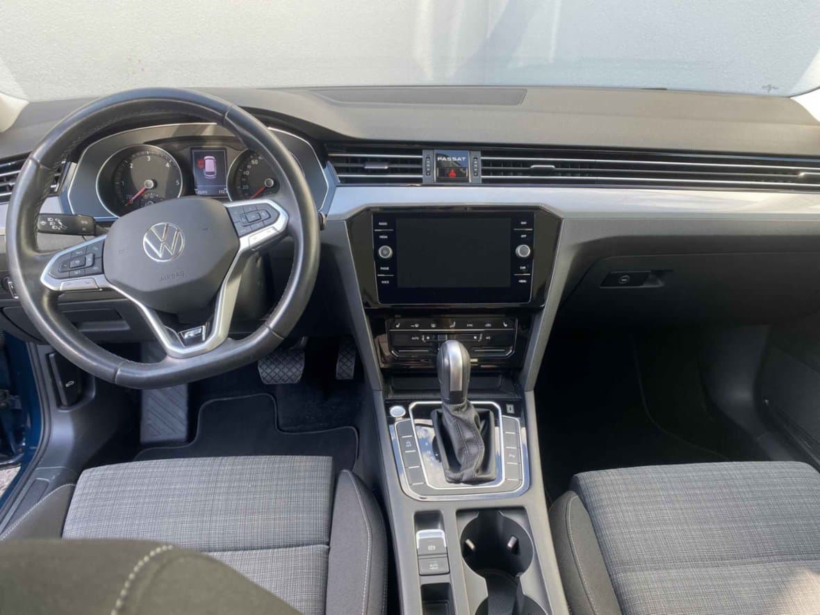 2022 Volkswagen PASSAT - 8