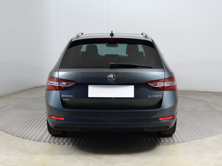 2016 Škoda SUPERB - 6