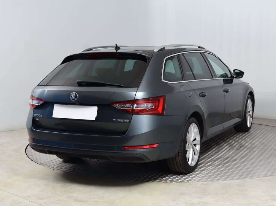 2016 Škoda SUPERB - 7