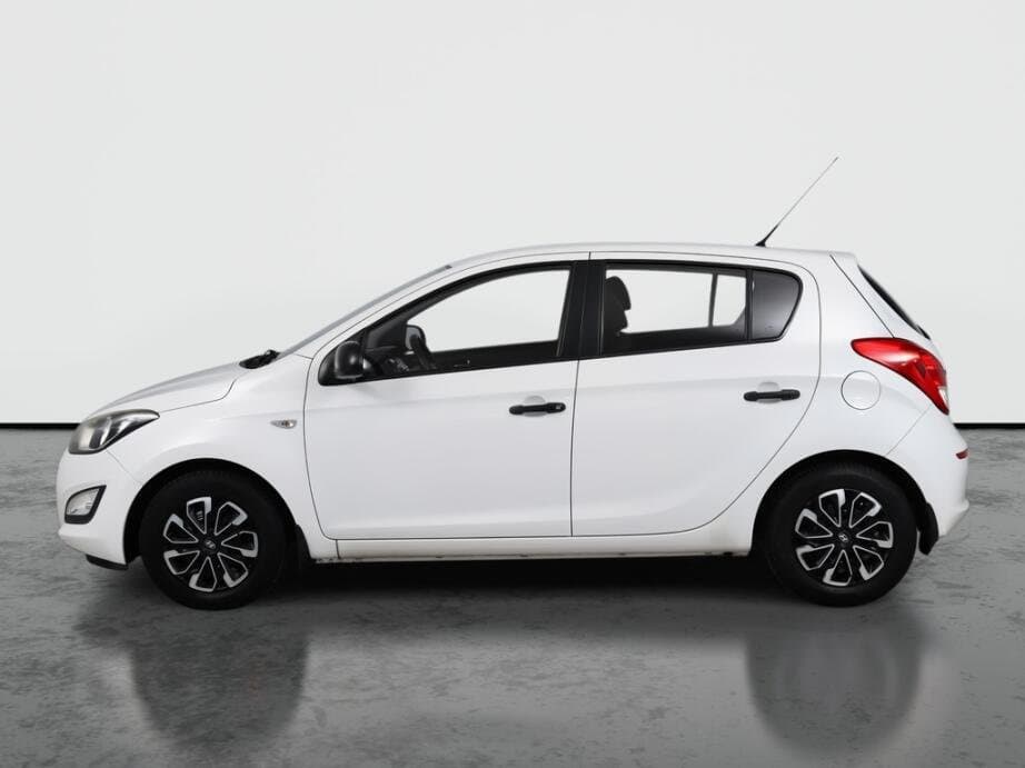 2013 Hyundai i20 - 4
