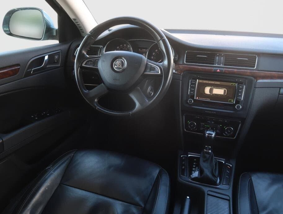 2014 Škoda SUPERB - 9