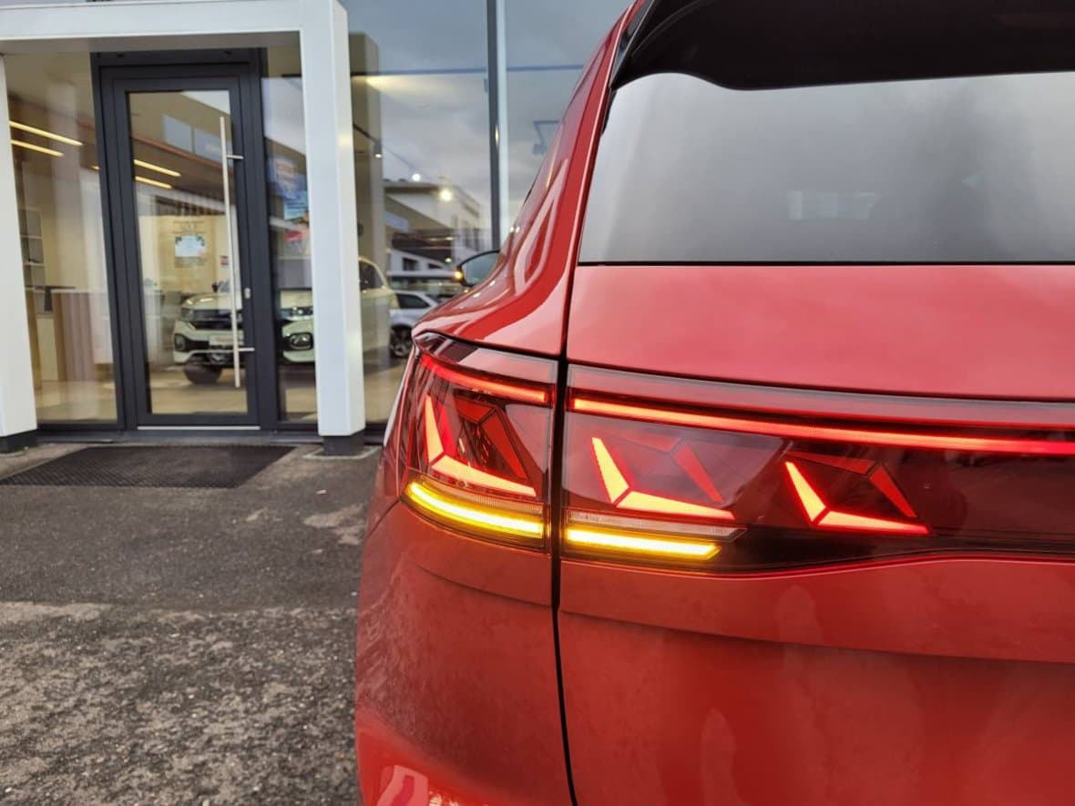 2023 Volkswagen TOUAREG - 21