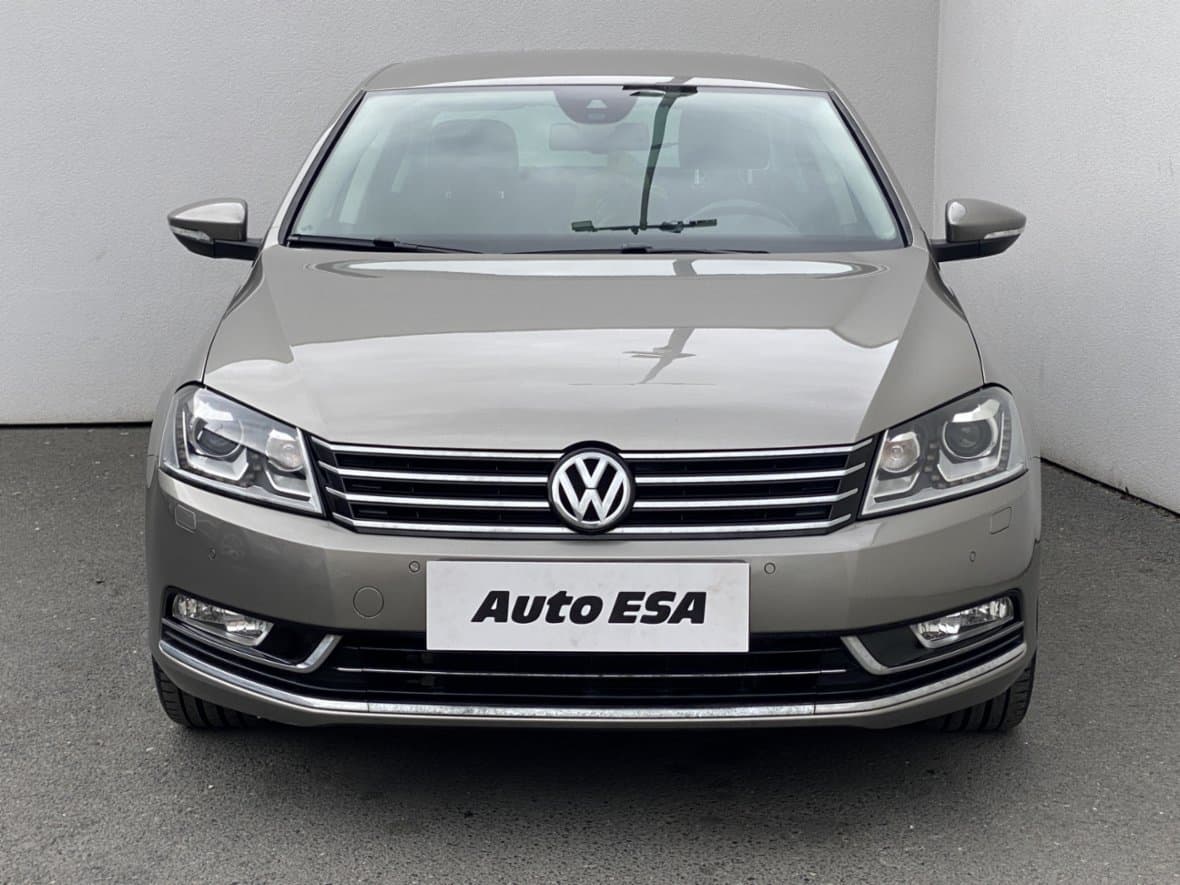 2013 Volkswagen PASSAT - 2