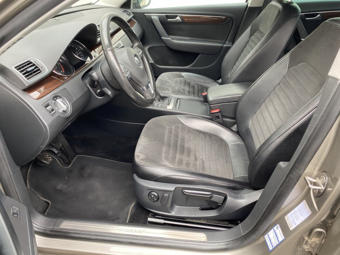 2013 Volkswagen PASSAT - 8