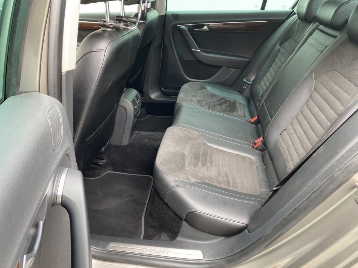 2013 Volkswagen PASSAT - 9